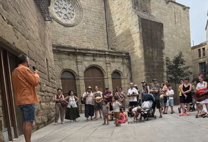 "La Petita Mil·lenària" rapproche l'histoire de Cervera des garçons et des filles