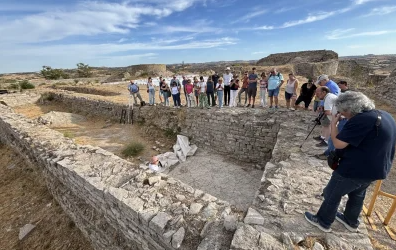 Une centaine de personnes participent à la journée d'information du Château de Cervera